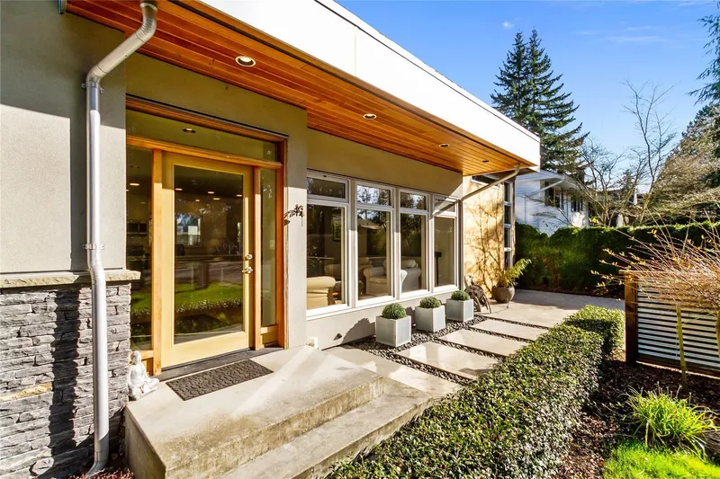 2660 127 STREET - photo 3 of 25