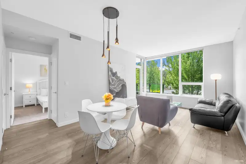 204 5687 GRAY AVENUE - photo 1 of 34