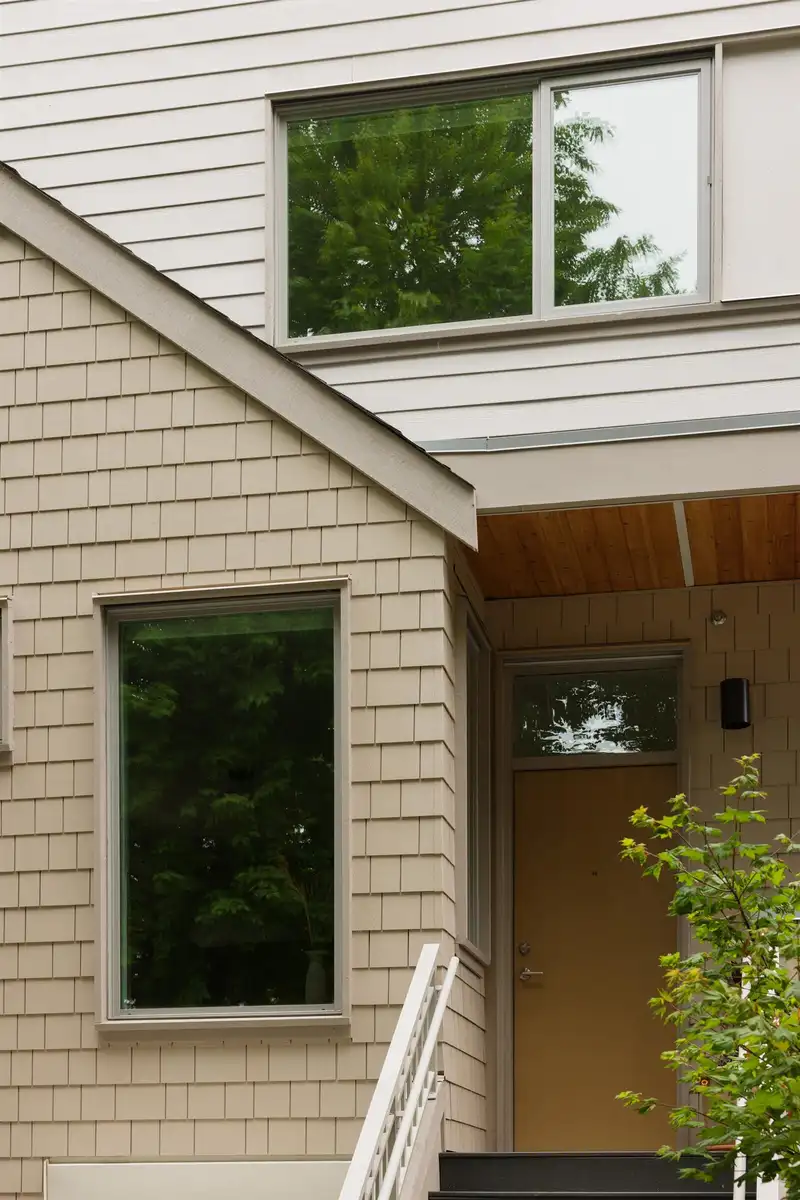 1 595 E 49TH AVENUE - photo 2 of 19