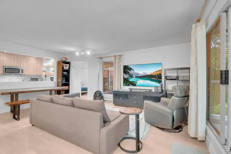 306 2733 ATLIN PLACE - photo 4 of 30