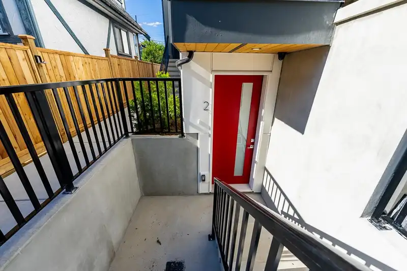 2 1845 E 51ST AVENUE - photo 3 of 35