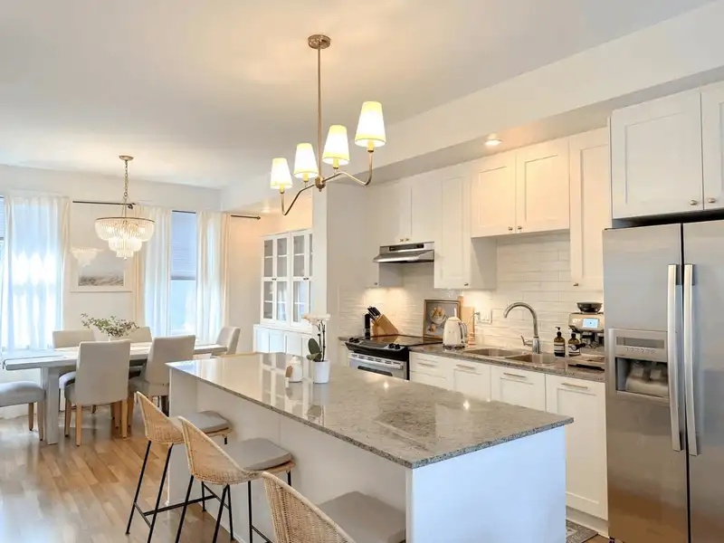 59 688 EDGAR AVENUE - photo 1 of 33