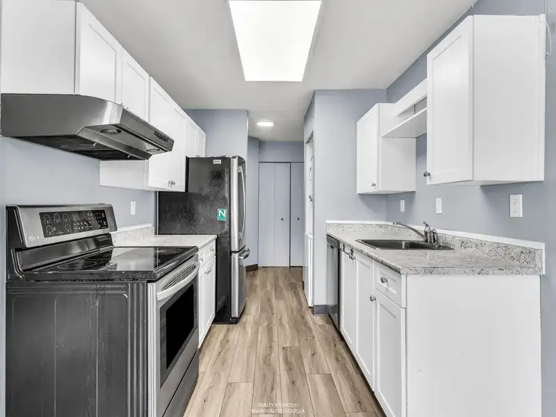 206 9682 134 STREET - photo 1 of 37