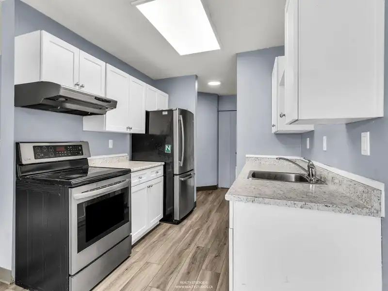 206 9682 134 STREET - photo 2 of 37