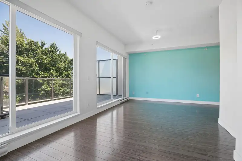 402 12070 227 STREET - photo 2 of 33