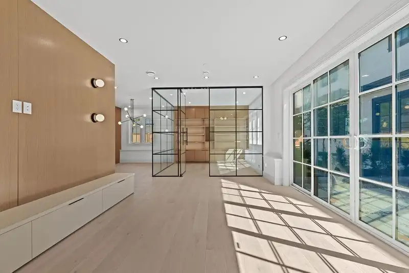 6855 CYPRESS STREET - photo 2 of 11