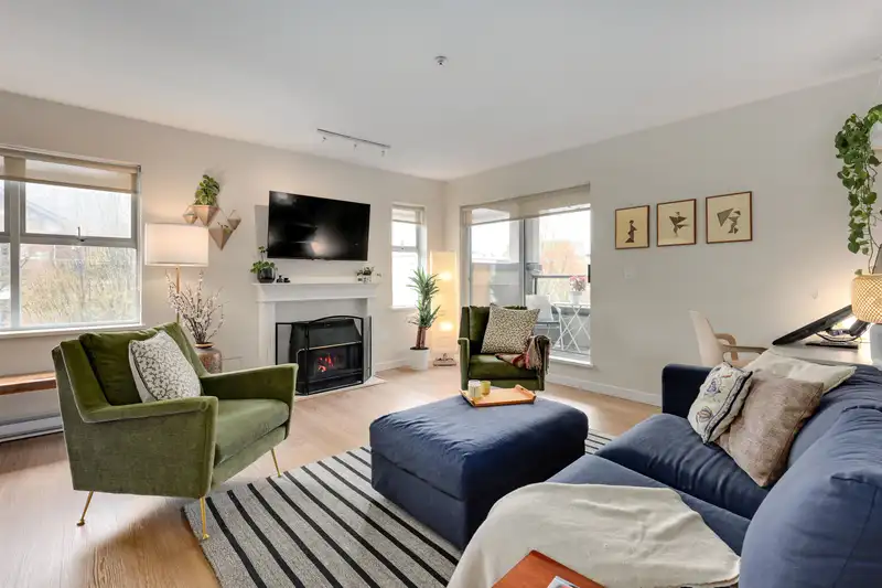 202 2621 QUEBEC STREET - photo 4 of 23