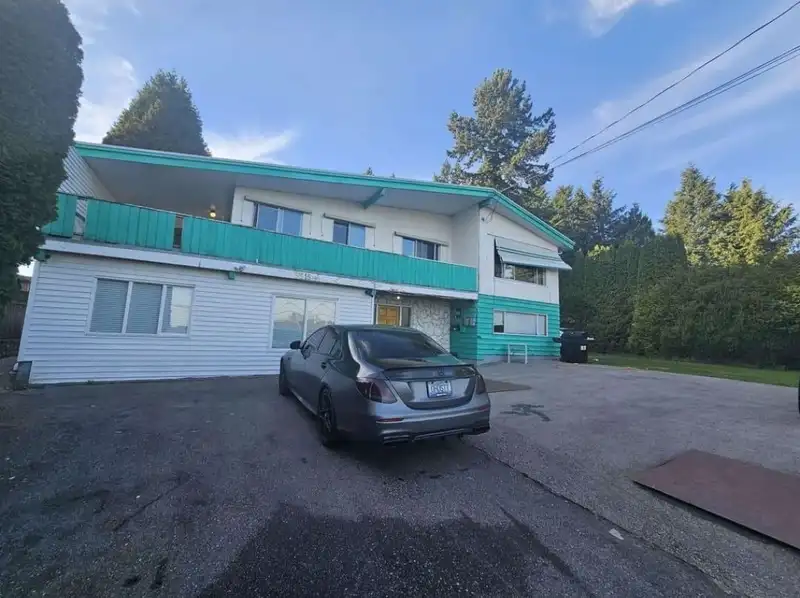 5515 148 STREET - photo 2 of 13