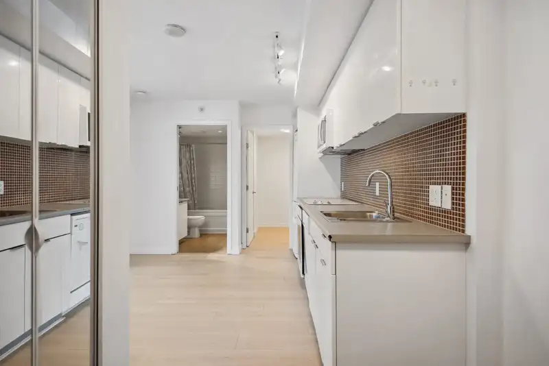 1710 233 ROBSON STREET - photo 2 of 25