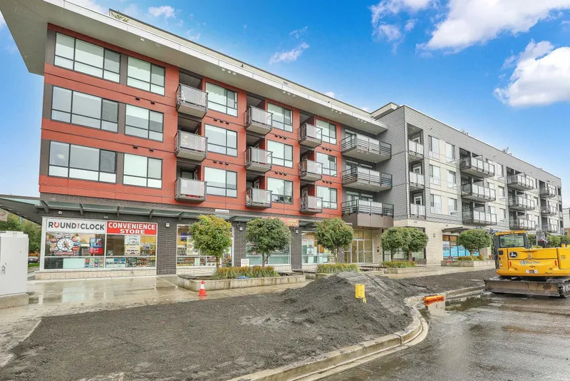 208 18811 72 AVENUE - photo 1 of 25