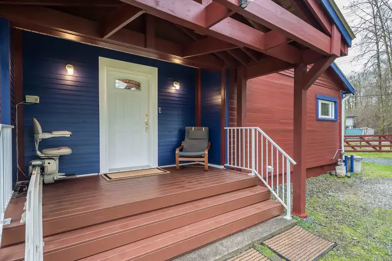 3011 184 STREET - photo 3 of 40