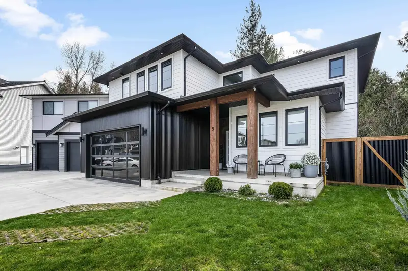 5 46379 UPLANDS ROAD - photo 2 of 25