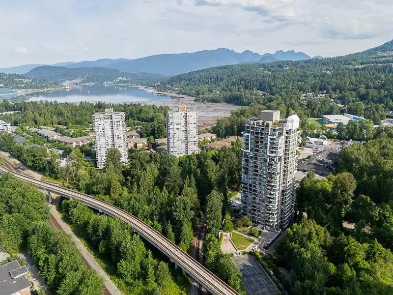 803 301 CAPILANO ROAD - photo 1 of 40