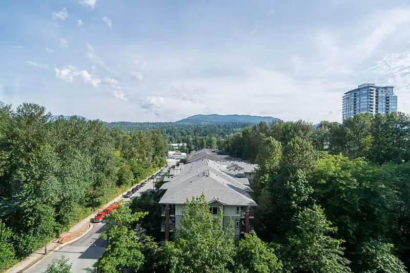 803 301 CAPILANO ROAD - photo 4 of 40
