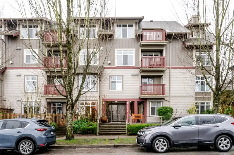 304 4272 ALBERT STREET - photo 1 of 25