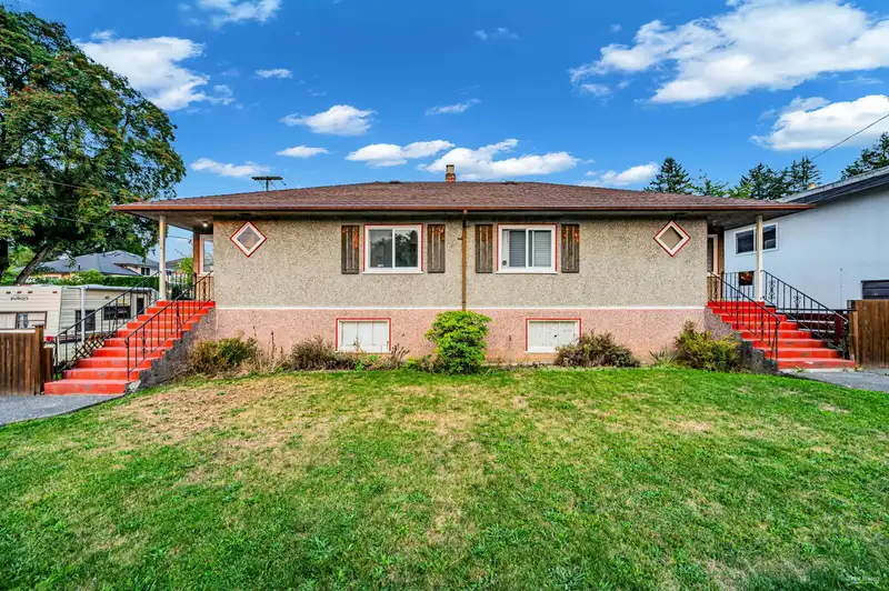 5514 SMITH AVENUE - photo 1 of 18