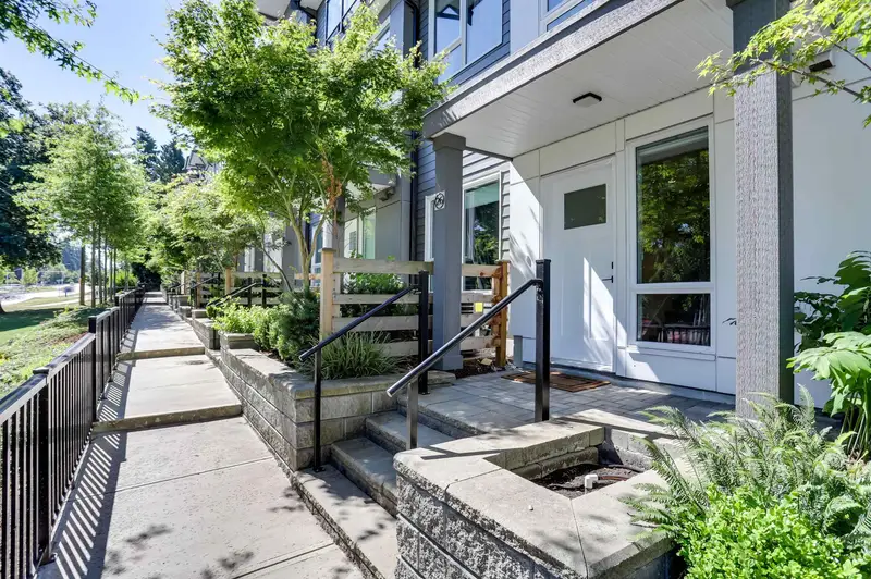 26 15030 28 AVENUE - photo 1 of 25