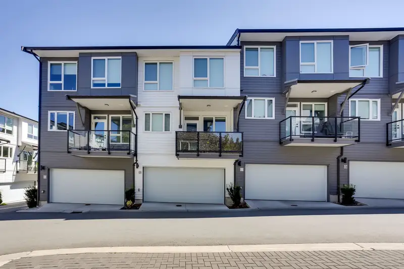 26 15030 28 AVENUE - photo 3 of 25