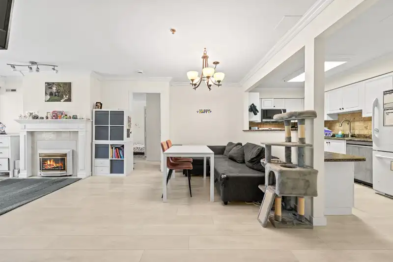 312 1148 WESTWOOD STREET - photo 4 of 18