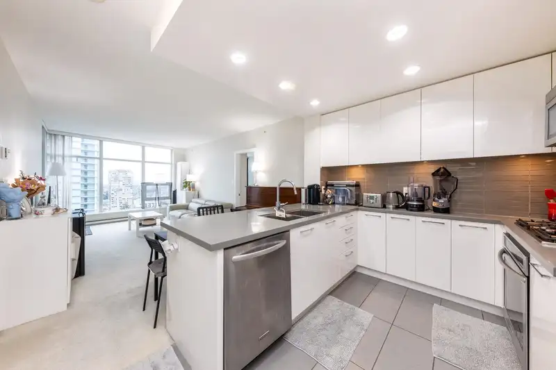2505 4880 BENNETT STREET - photo 3 of 18