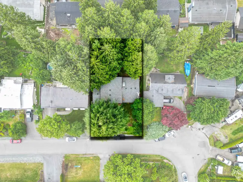 32637 WILLINGDON CRESCENT - photo 1 of 13