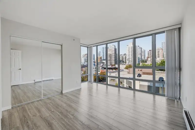 804 950 CAMBIE STREET - photo 2 of 32