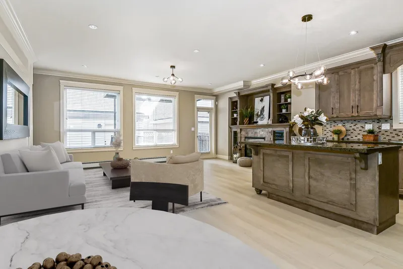 19478 72 AVENUE - photo 4 of 25