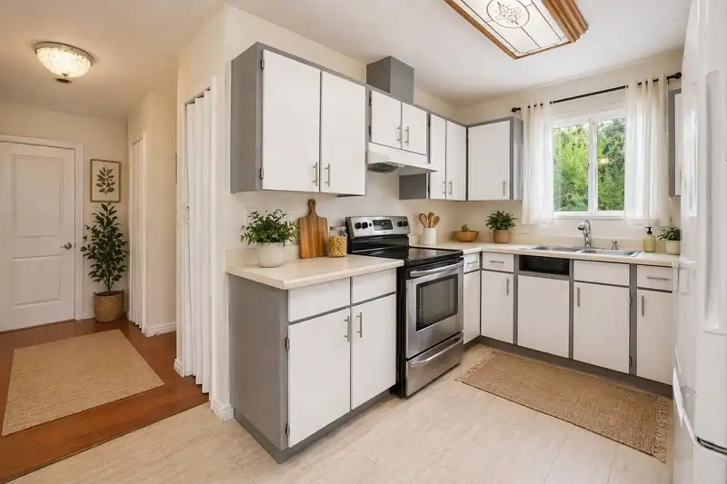 11172 CHARLTON STREET - photo 4 of 12
