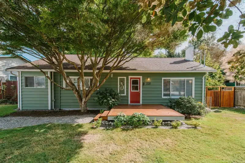 320 COCHRANE ROAD - photo 1 of 40
