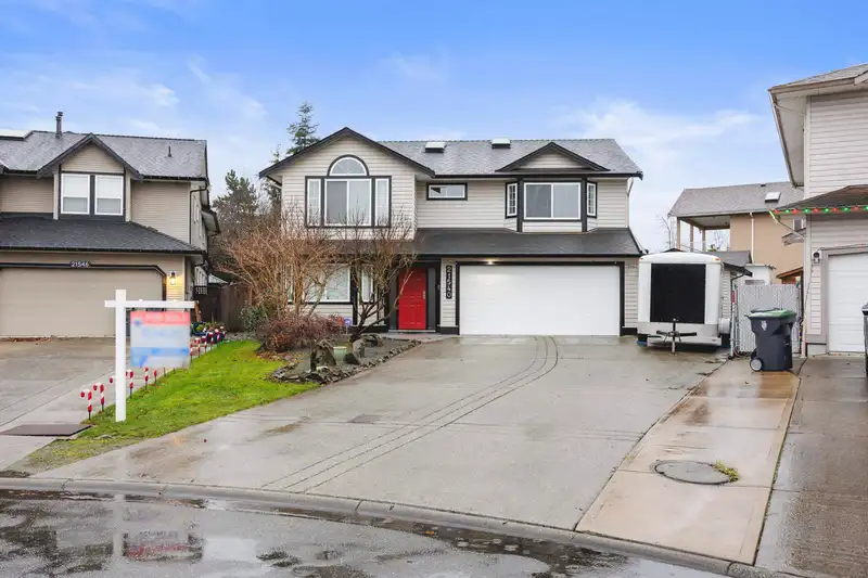 21540 50A AVENUE - photo 1 of 39