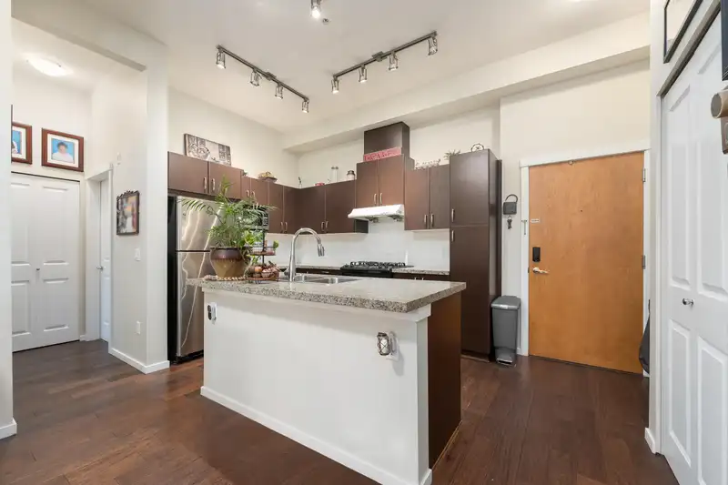 104 1330 GENEST WAY - photo 4 of 32