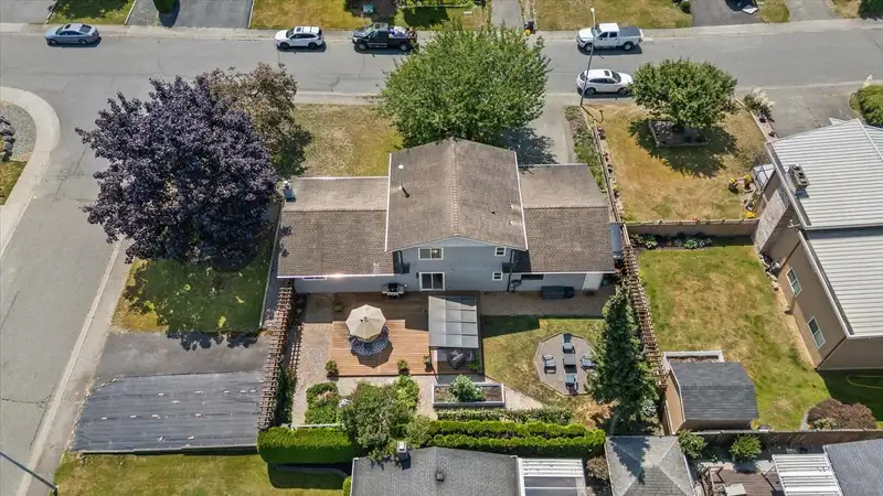 26549 29B AVENUE - photo 2 of 40