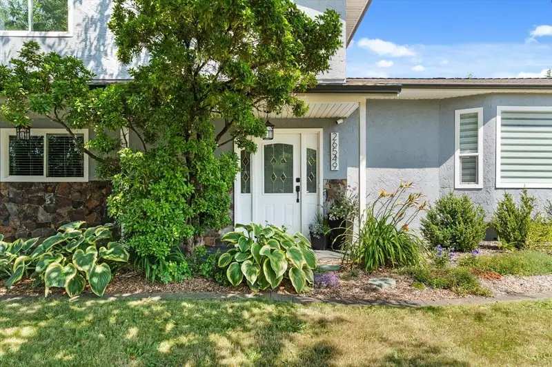 26549 29B AVENUE - photo 4 of 40