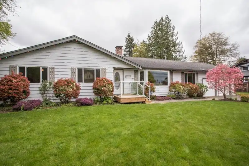 21672 46 AVENUE - photo 1 of 36