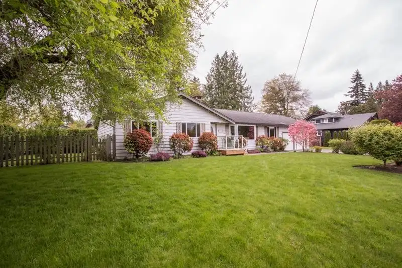 21672 46 AVENUE - photo 3 of 36