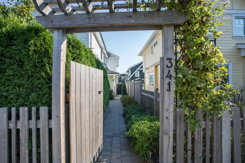 341 E 13TH STREET - photo 2 of 36