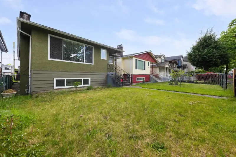 2436 E 45TH AVENUE - photo 2 of 39