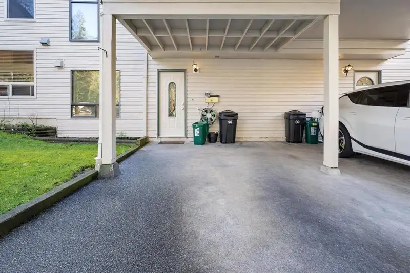 38 32310 MOUAT DRIVE - photo 2 of 19