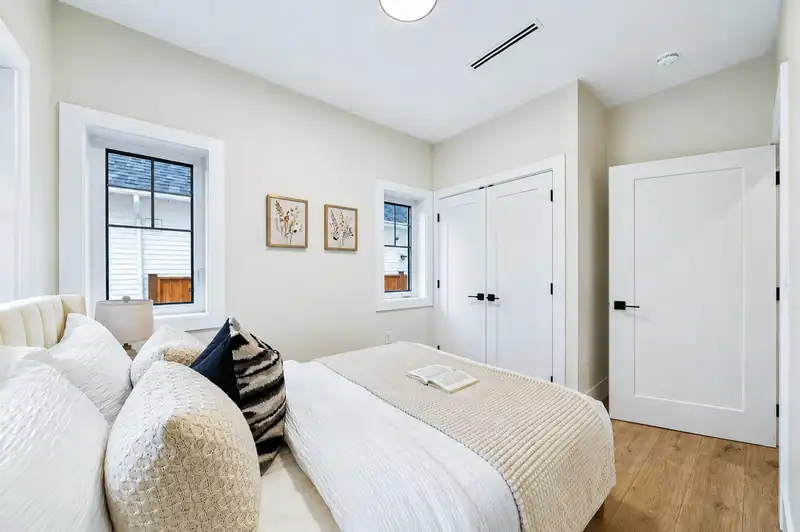 970 PARK DRIVE - photo 2 of 37