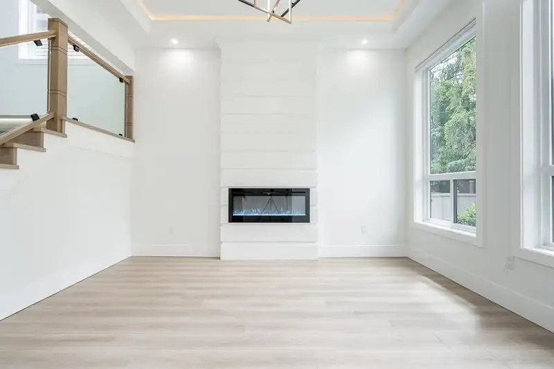 9382 156 STREET - photo 3 of 39