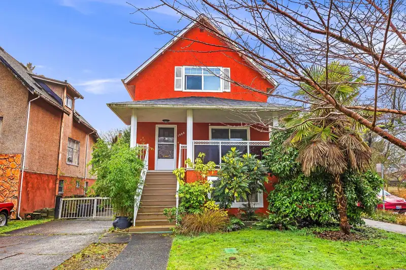 1008 E 22ND AVENUE - photo 1 of 26