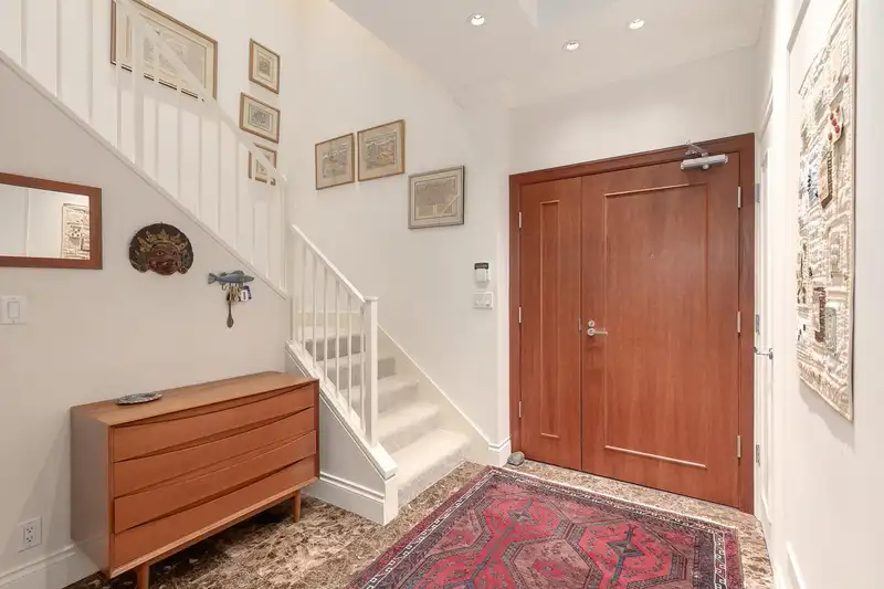 101 426 BEACH CRESCENT - photo 2 of 40