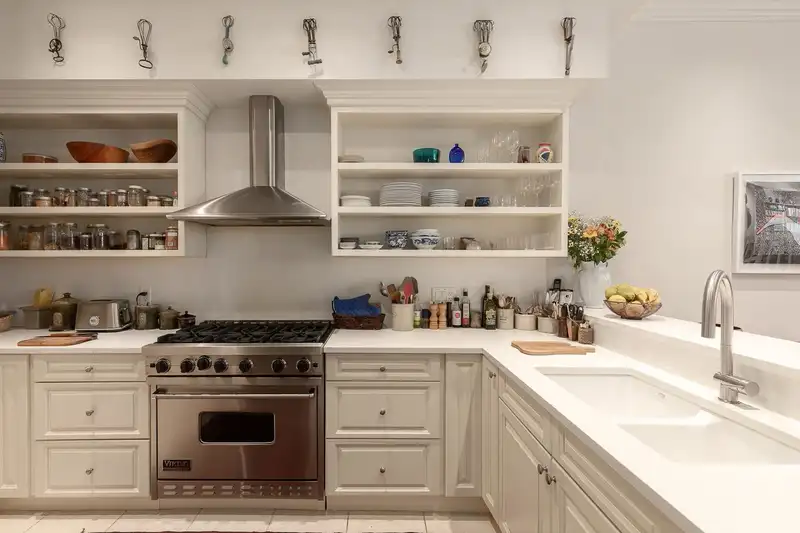 101 426 BEACH CRESCENT - photo 3 of 40