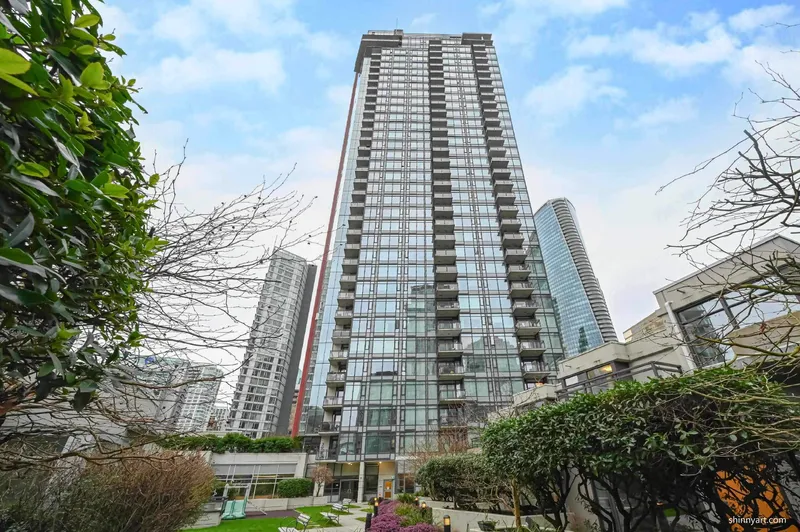 303 1211 MELVILLE STREET - photo 1 of 25