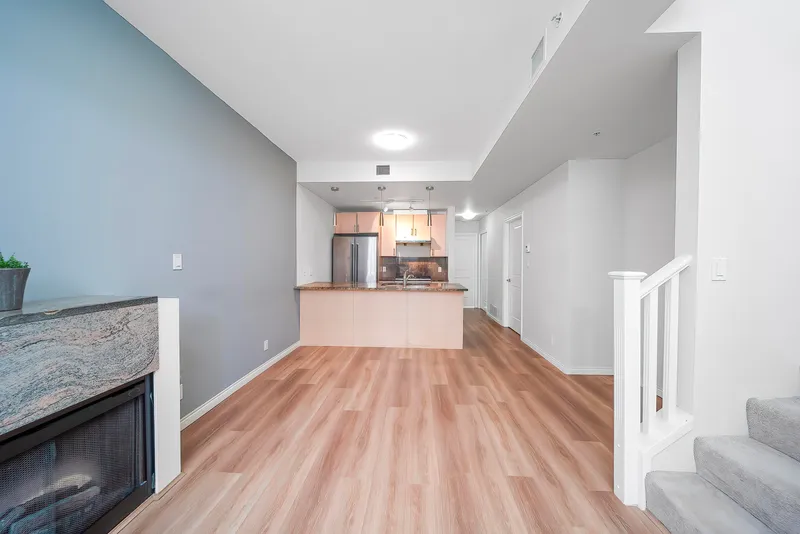 303 1211 MELVILLE STREET - photo 2 of 25