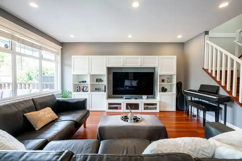 45 W 23RD AVENUE - photo 4 of 40