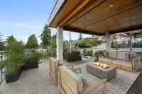 952 PARKER STREET - thumbnail 4