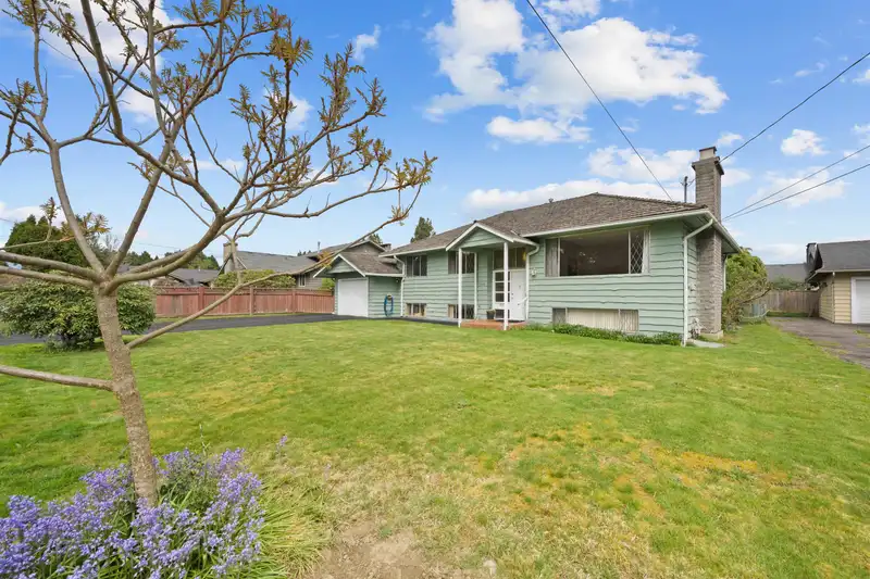 11688 DARBY STREET - photo 4 of 40