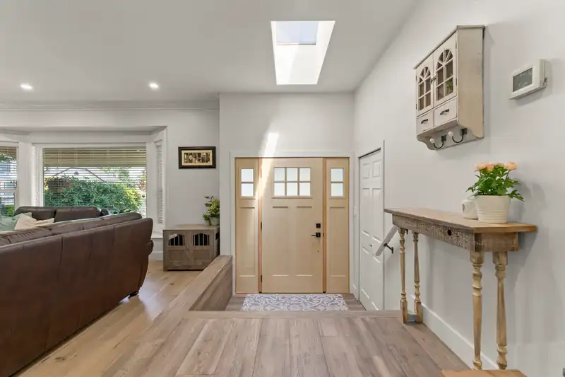34602 SEMLIN PLACE - photo 4 of 40