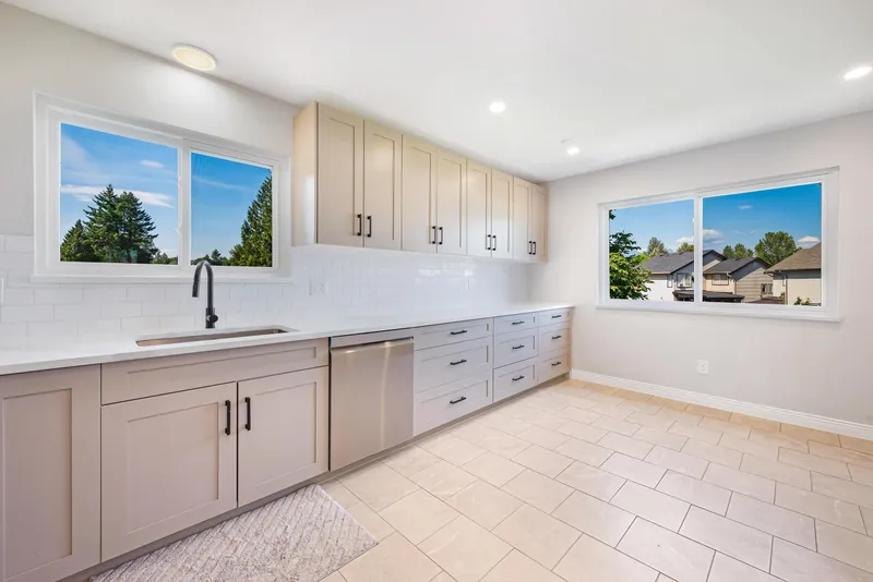 11850 GREENHAVEN COURT - photo 2 of 25